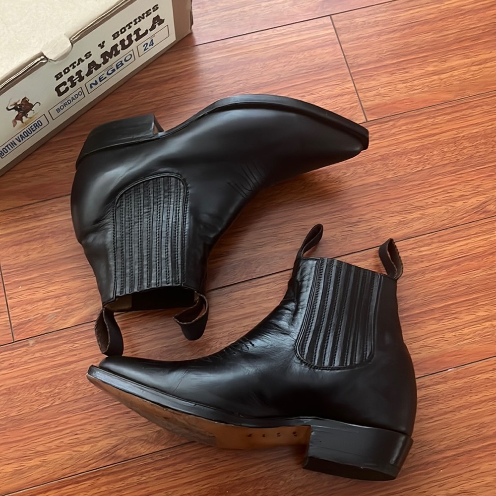 Chamula cowboy leather boots size 7 handcrafted in Mexico botin vaquero